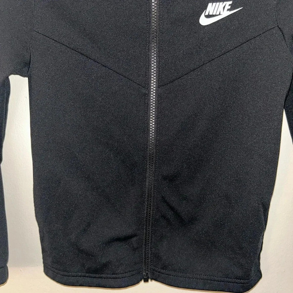 Lightweight black Nike jacket boys size small - Picture 4 of 7